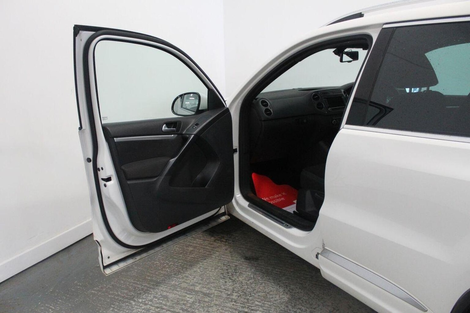 Used Volkswagen Tiguan 2013 for sale - 77937995: Photo 27