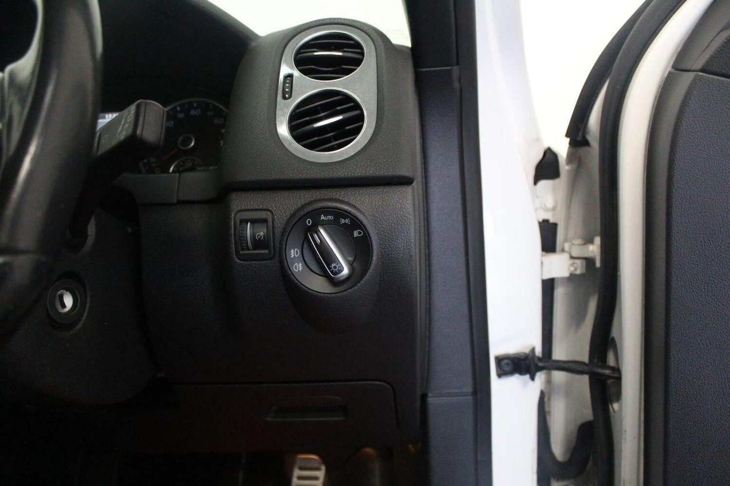 Used Volkswagen Tiguan 2013 for sale - 77937995: Photo 49