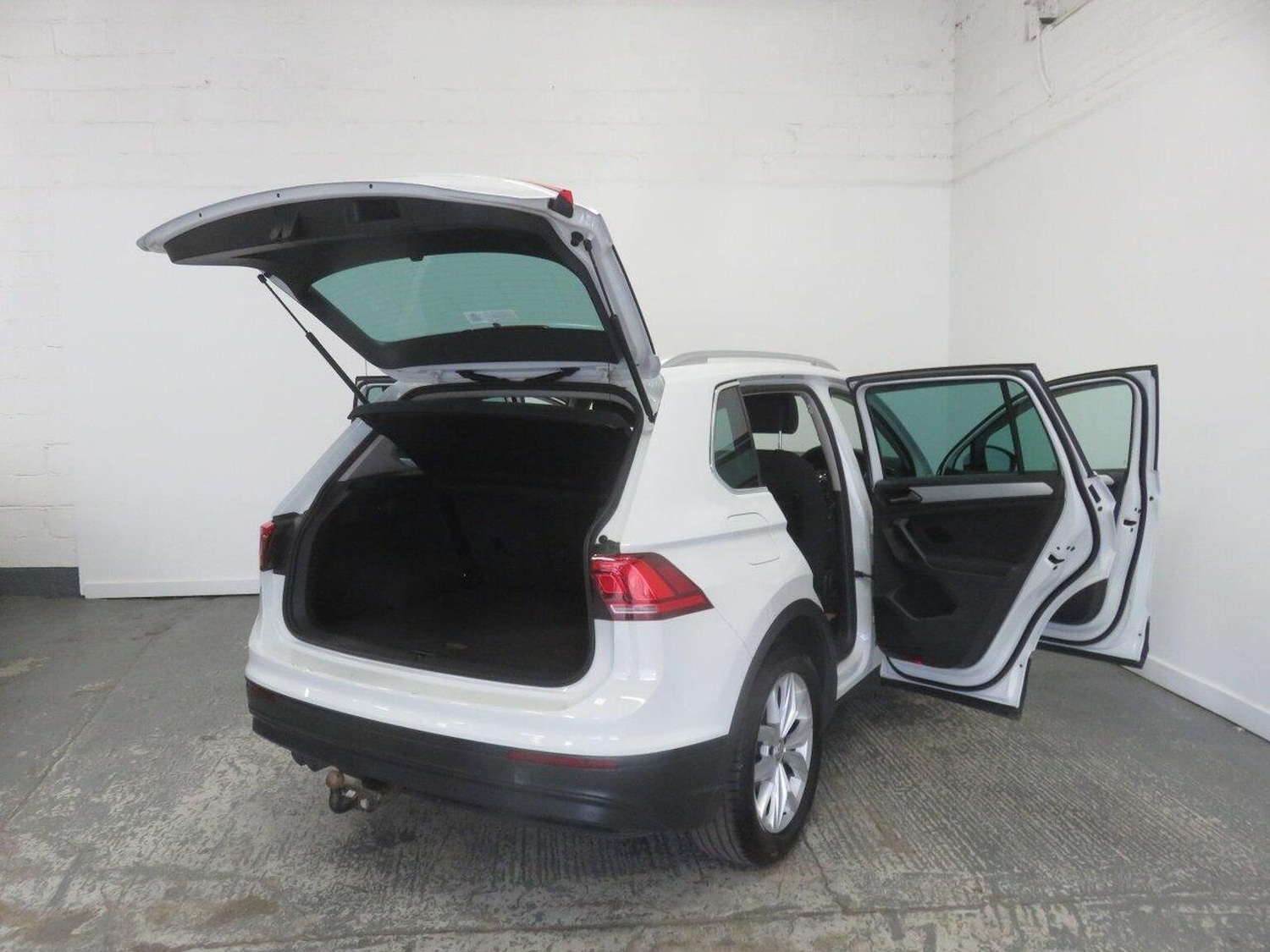 Used Volkswagen Tiguan 2017 for sale - 78084413: Photo 20