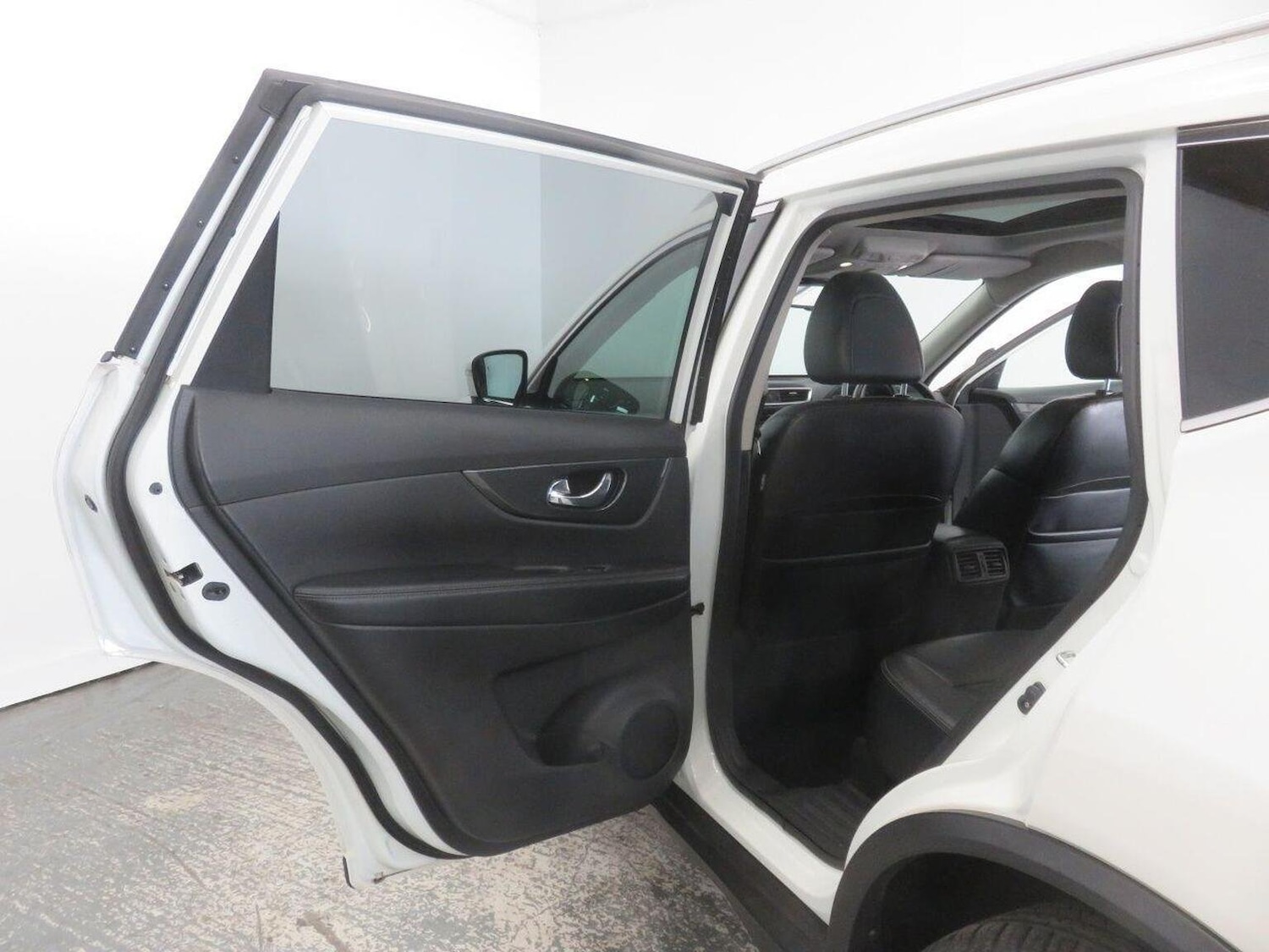 Vehicle 28