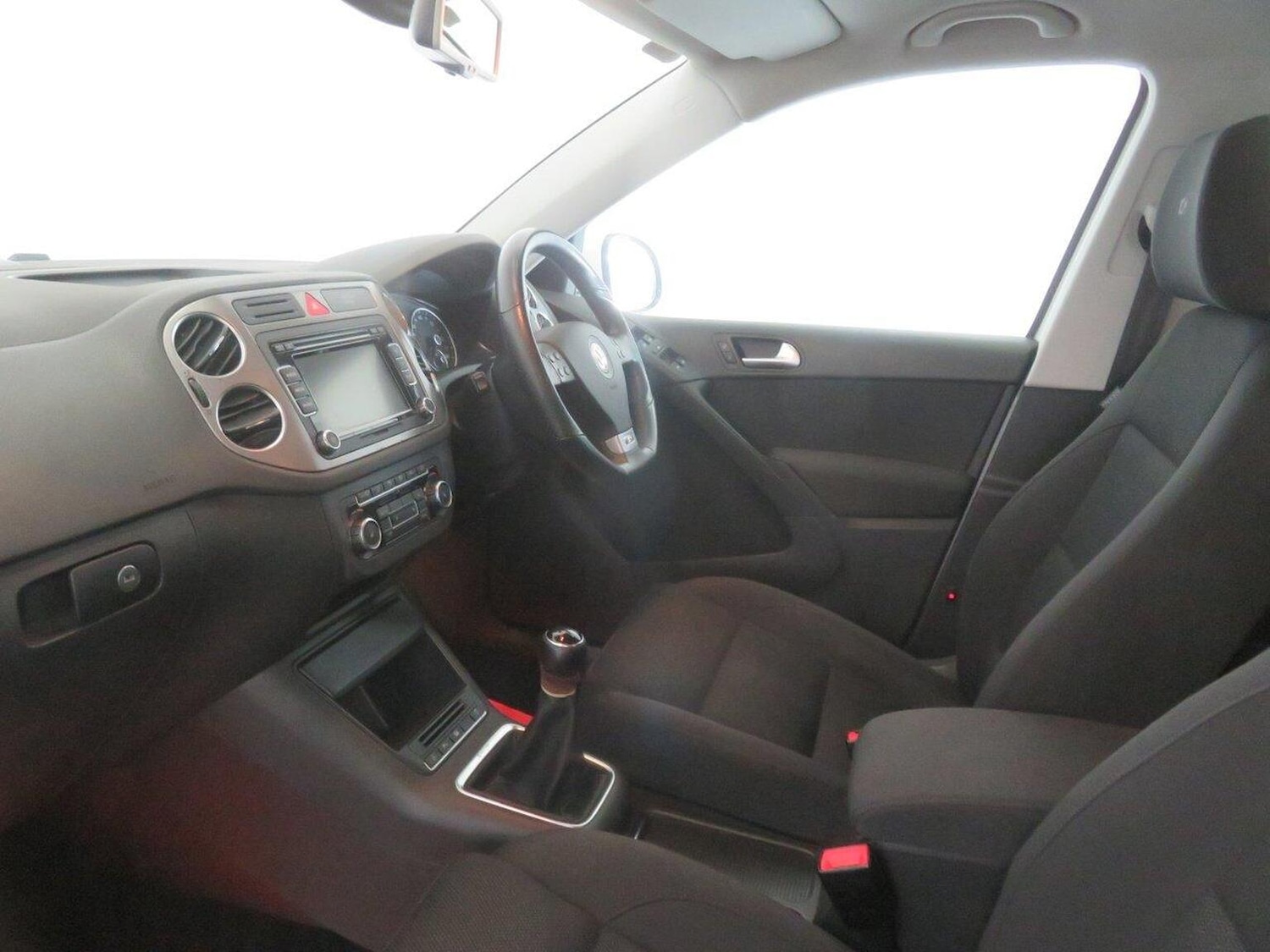 Used Volkswagen Tiguan 2010 for sale - 77521948: Photo 51