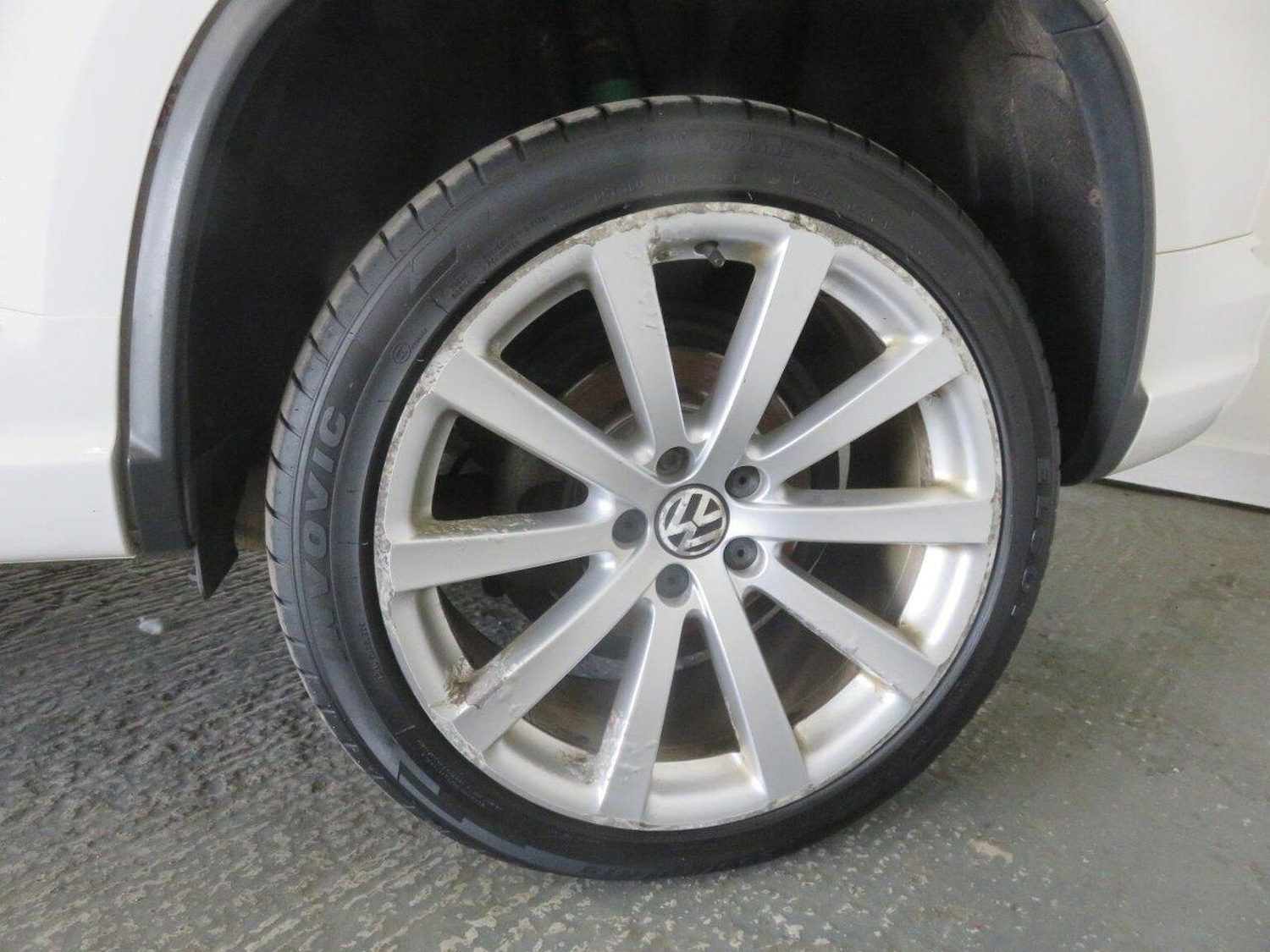 Used Volkswagen Tiguan 2010 for sale - 77521948: Photo 60