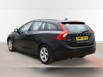 Used Volvo V60 2018 for sale - 78653352: Photo