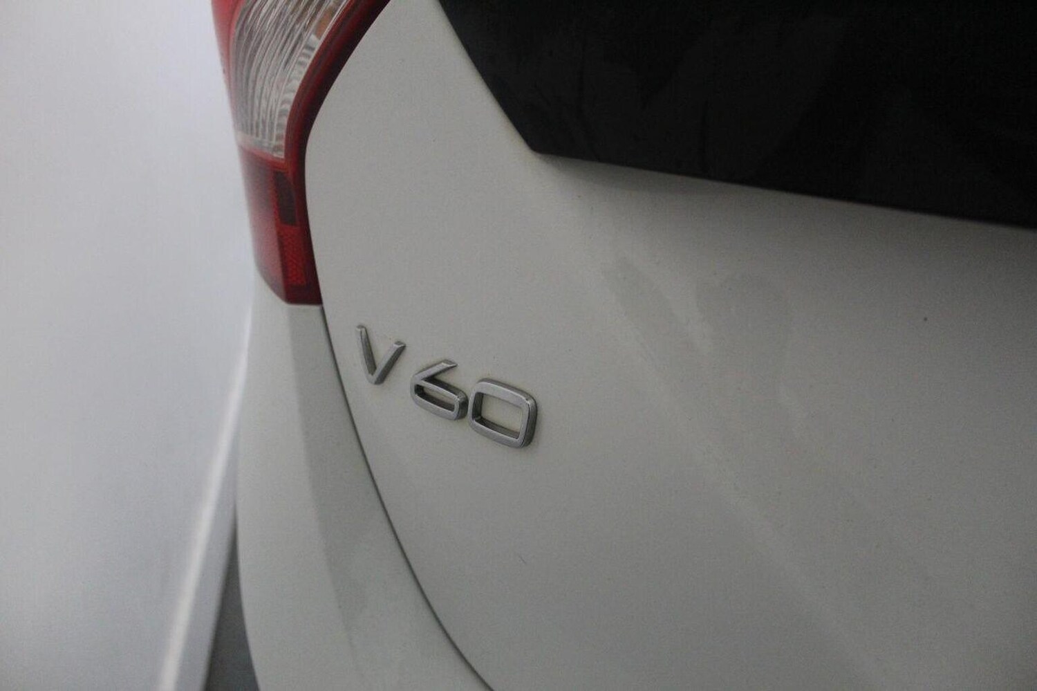 Used Volvo V60 2015 for sale - 76751844: Photo 19
