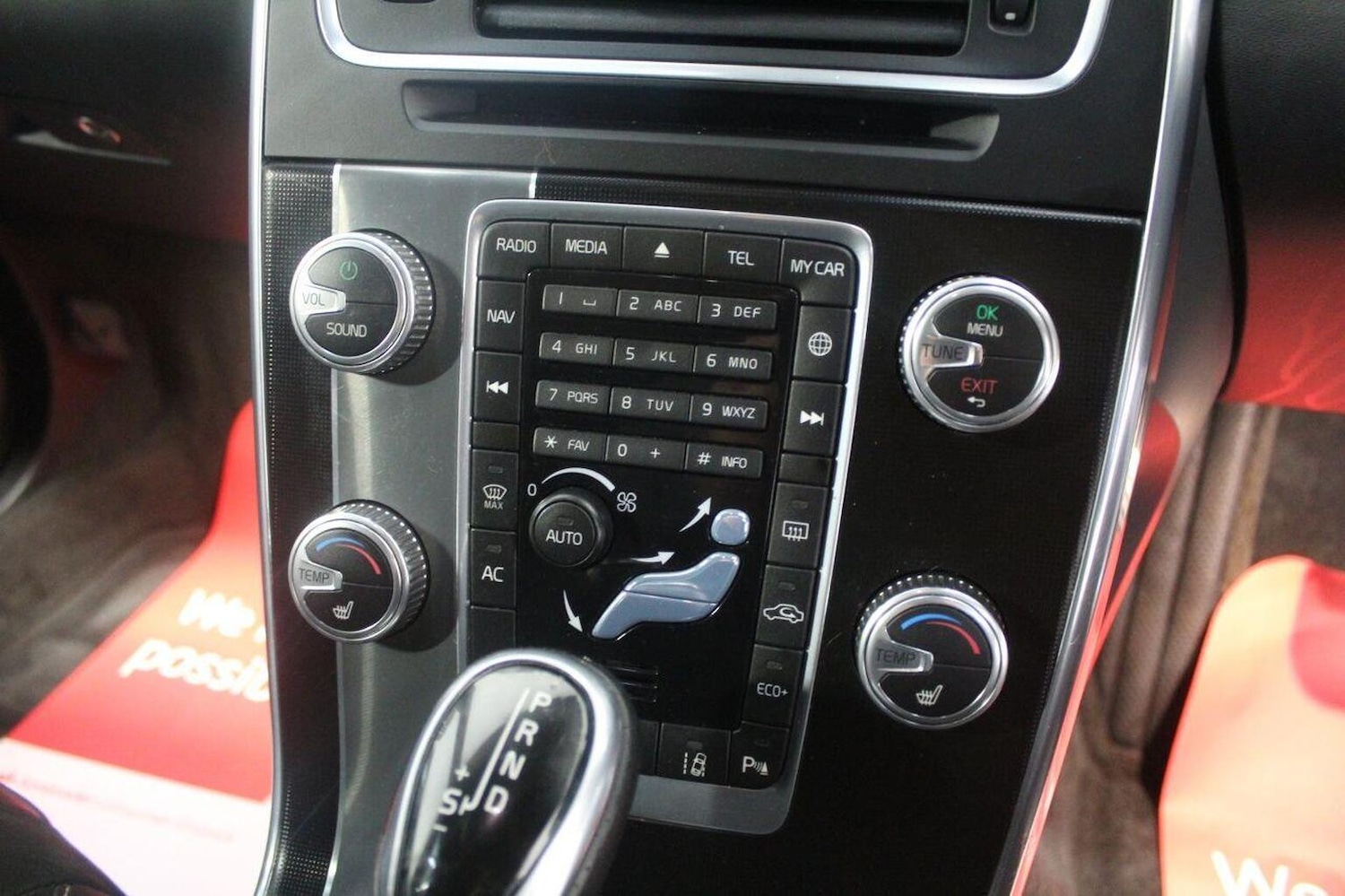 Used Volvo V60 2015 for sale - 76751844: Photo 40