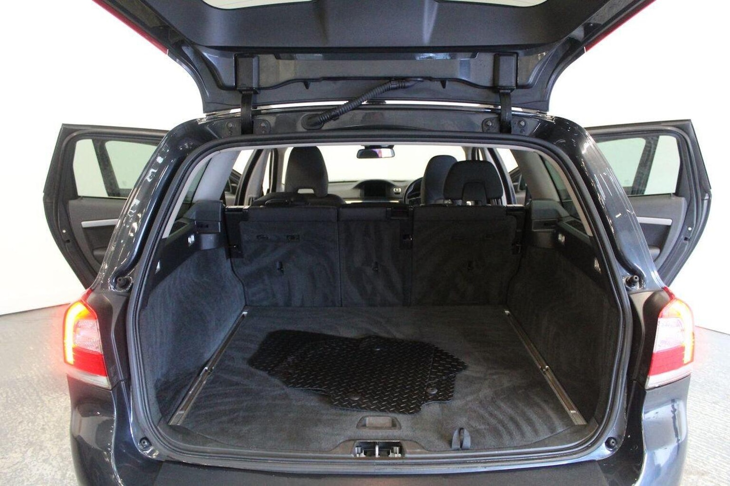 Used Volvo V70 2014 for sale - 77459972: Photo 23