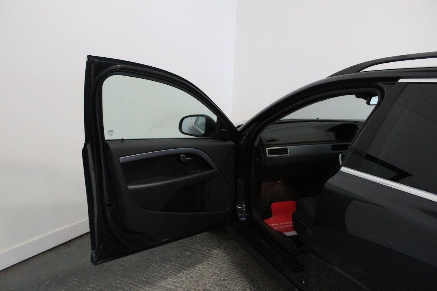 Used Volvo V70 2014 for sale - 77459972: Photo 26