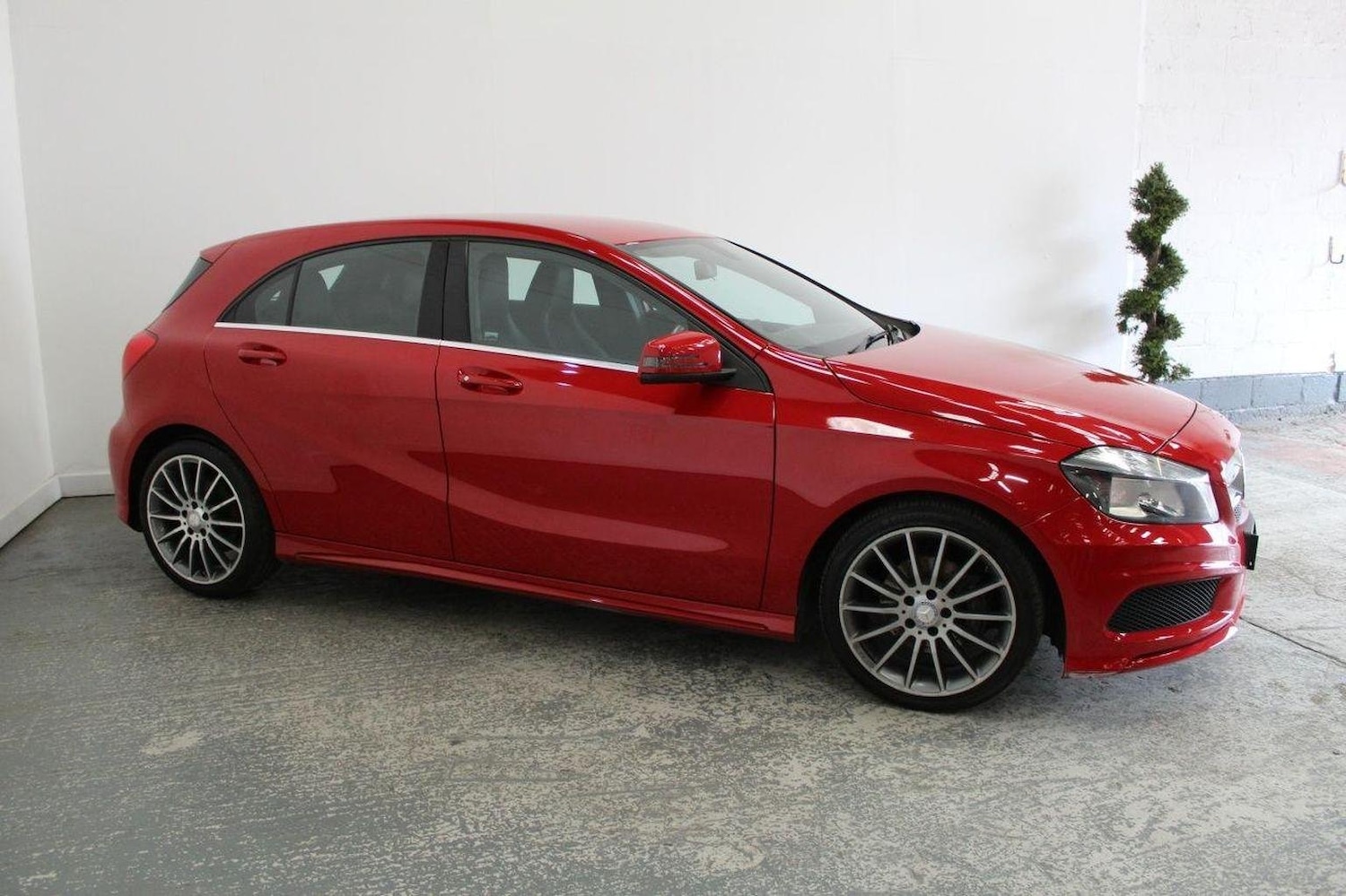 Used Mercedes-Benz A-Class 2015 for sale - 76113996: Photo 4