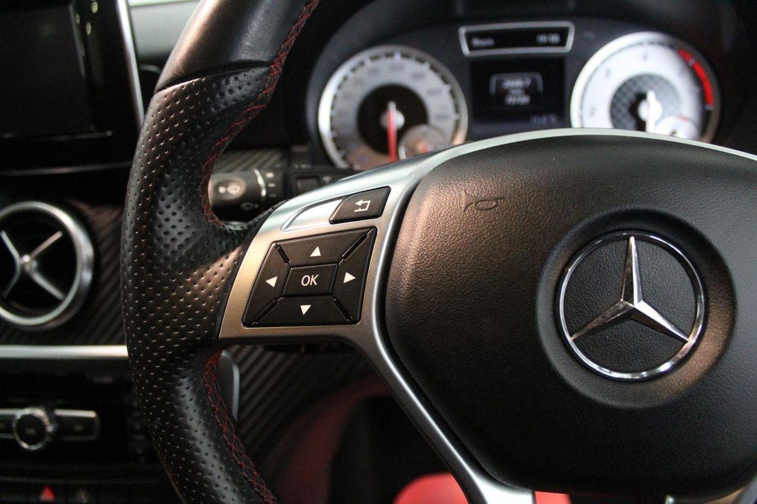Used Mercedes-Benz A-Class 2015 for sale - 76113996: Photo 43