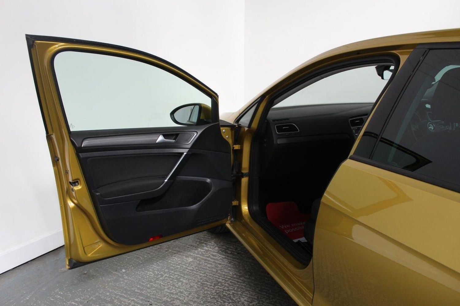 Used Volkswagen Golf 2017 for sale - 77937981: Photo 27