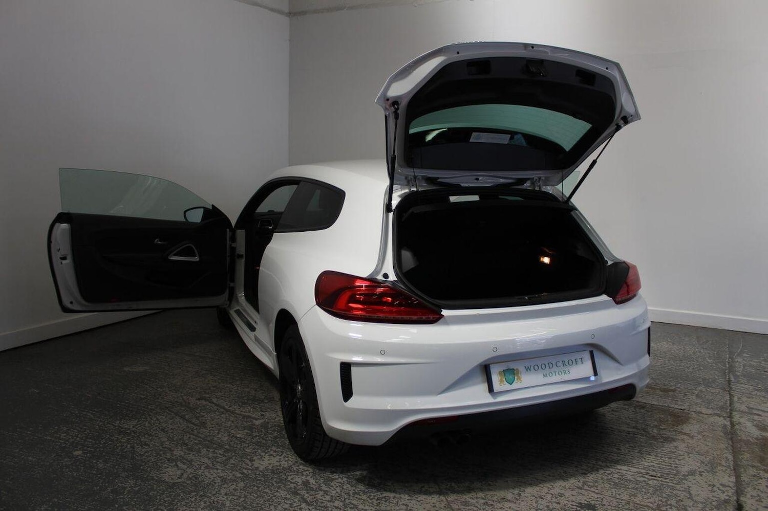 Used Volkswagen Scirocco 2017 for sale - 76793867: Photo 21