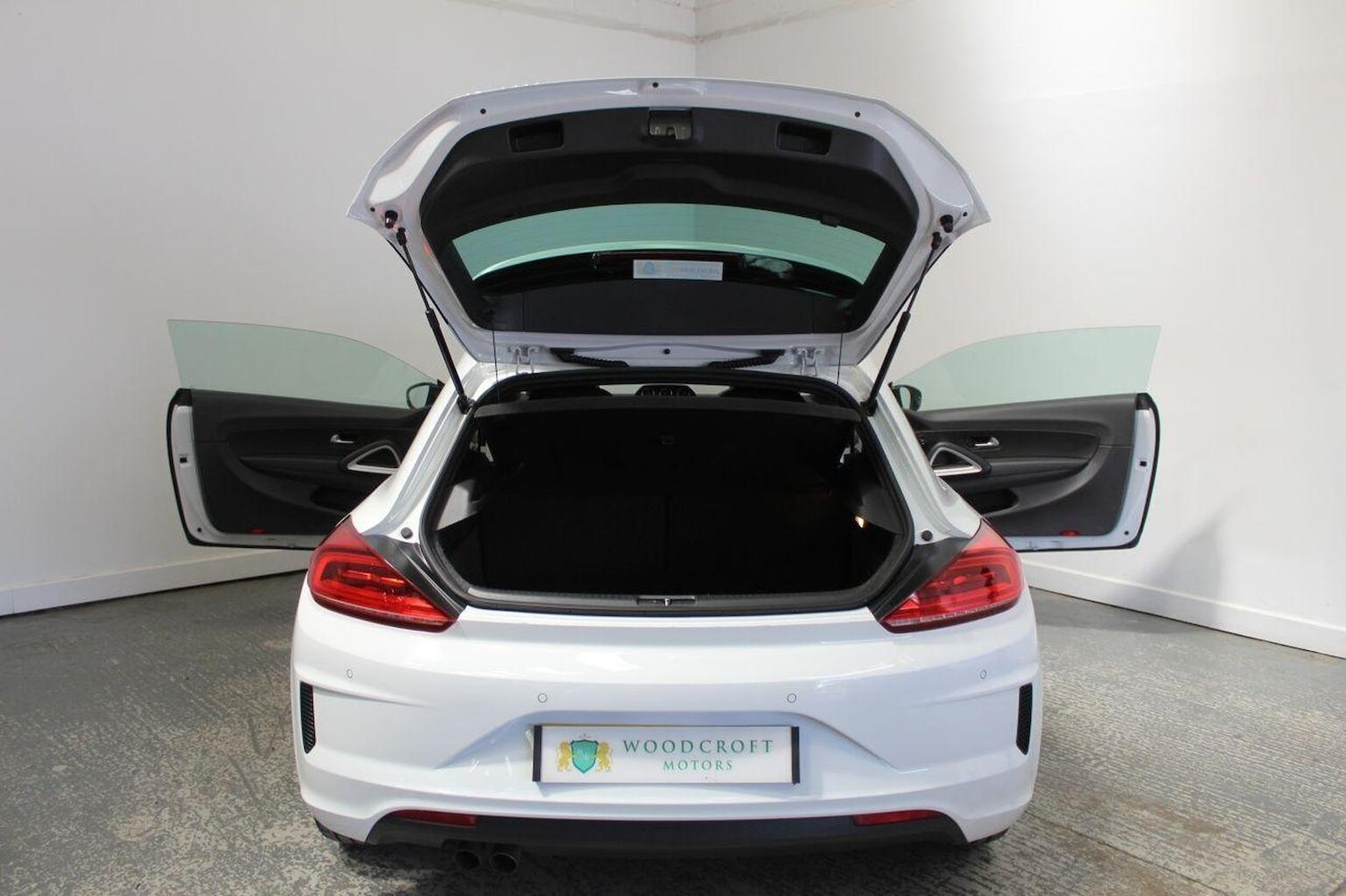 Used Volkswagen Scirocco 2017 for sale - 76793867: Photo 23