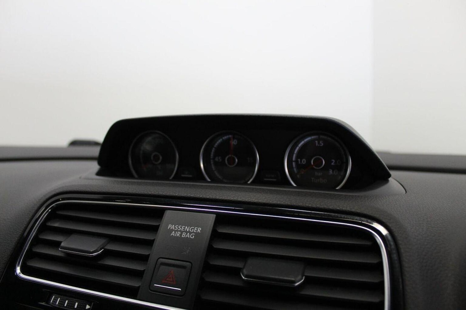 Used Volkswagen Scirocco 2017 for sale - 76793867: Photo 34