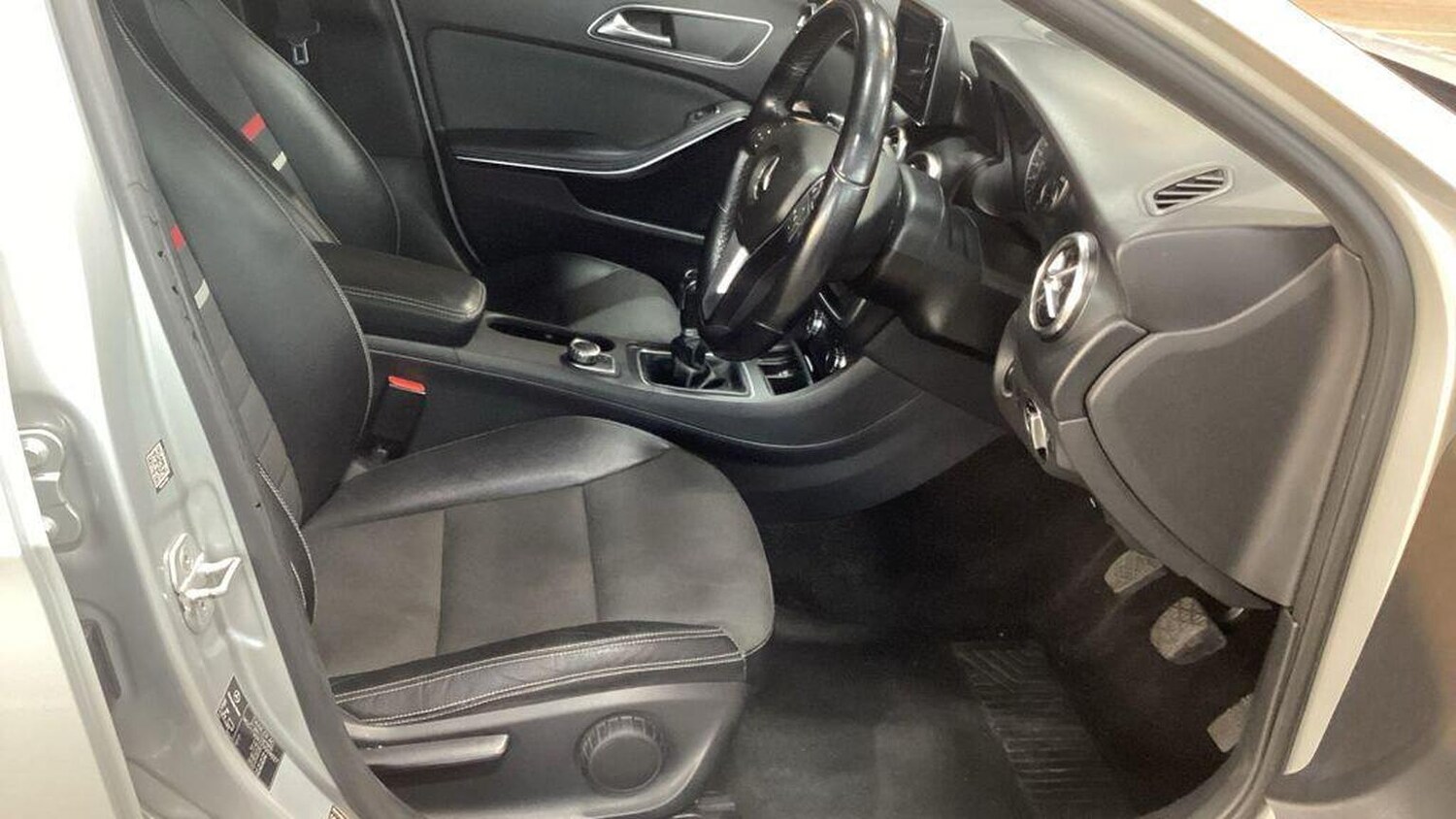 Used Mercedes-Benz A-Class 2014 for sale - 76670741: Photo 13