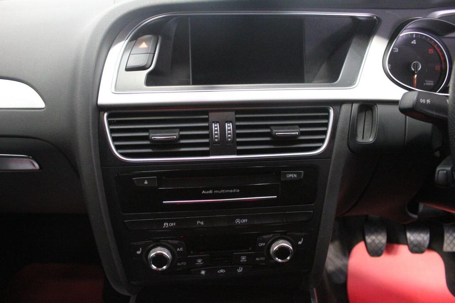 Used Audi A4 2015 for sale - 77303755: Photo 35