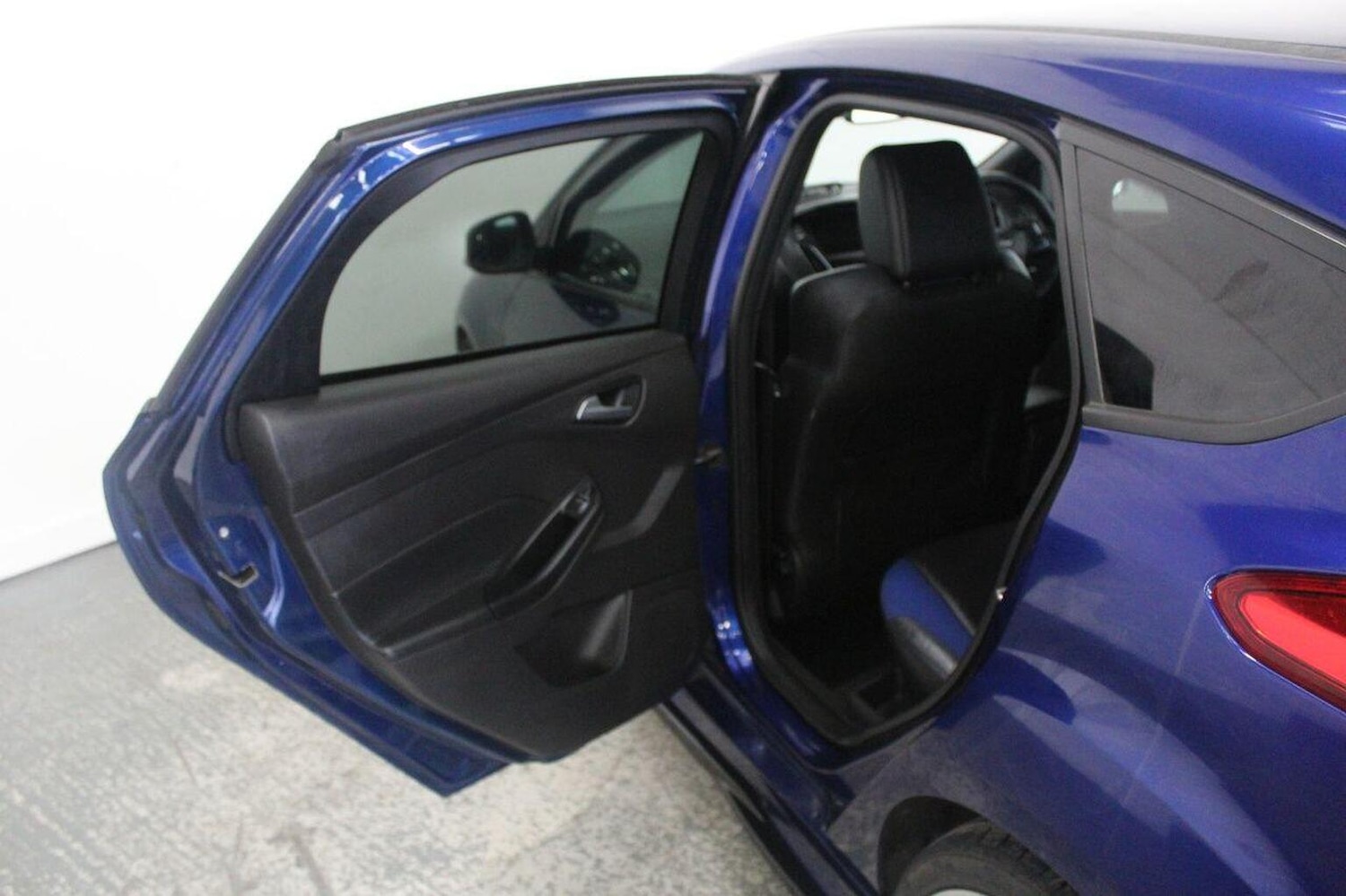 Used Ford Focus 2016 for sale - 77938001: Photo 25