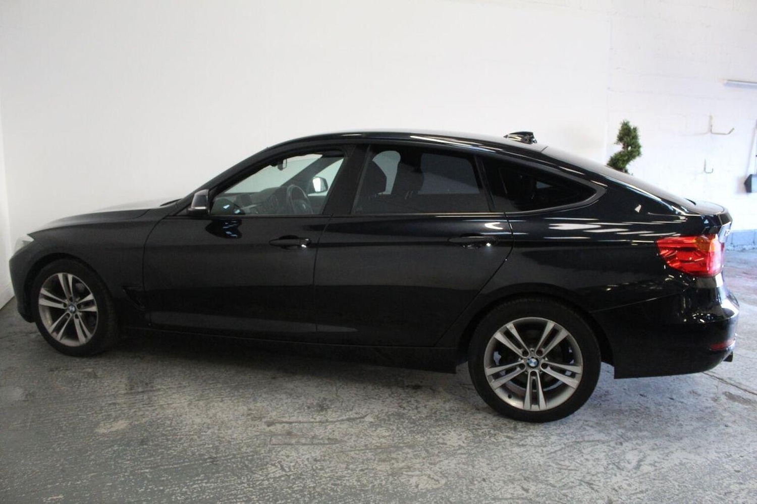 Used BMW 3 Series 2013 for sale - 77033079: Photo 10