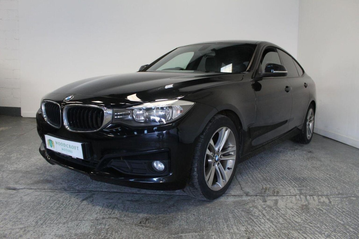 Used BMW 3 Series 2013 for sale - 77033079: Photo 2