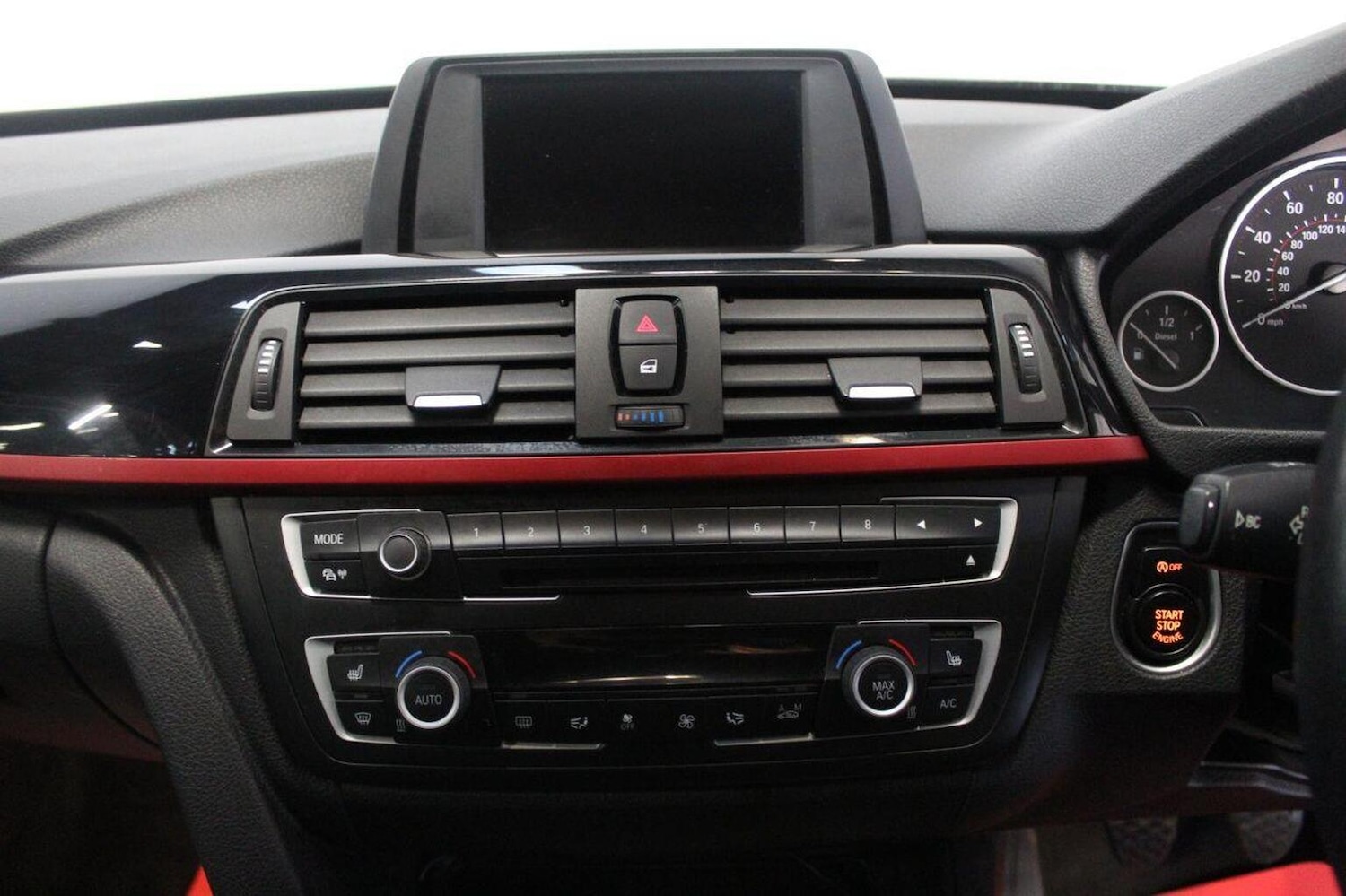 Used BMW 3 Series 2013 for sale - 77033079: Photo 32