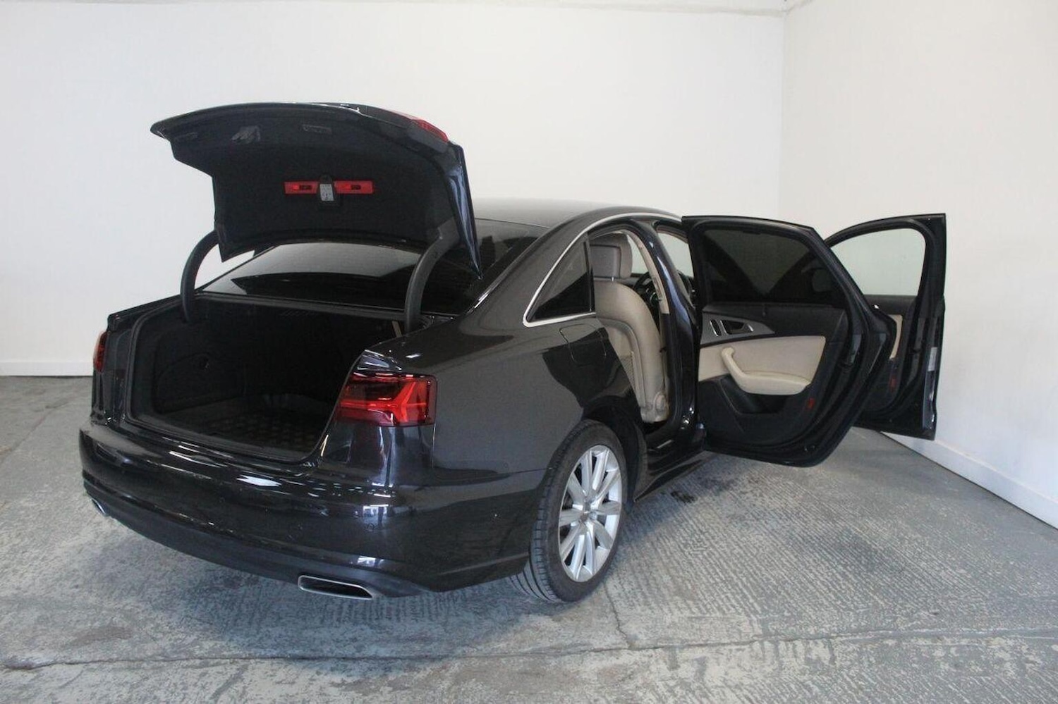 Used Audi A6 Saloon 2015 for sale - 76830371: Photo 22