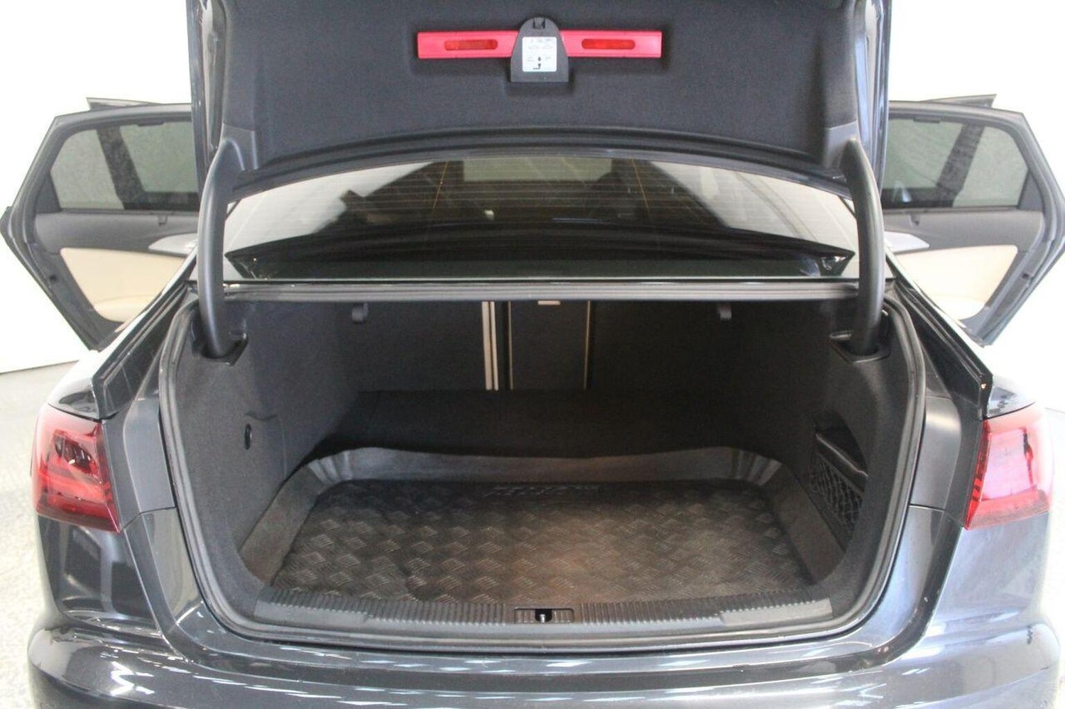 Used Audi A6 Saloon 2015 for sale - 76830371: Photo 24