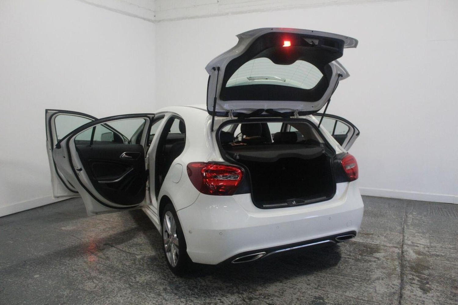 Used Mercedes-Benz A-Class 2016 for sale - 77417467: Photo 20