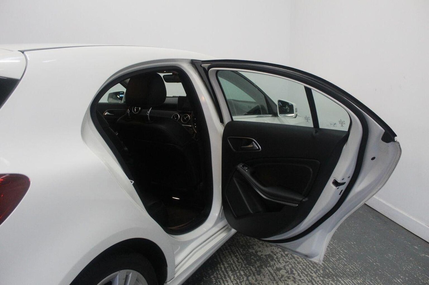 Used Mercedes-Benz A-Class 2016 for sale - 77417467: Photo 25