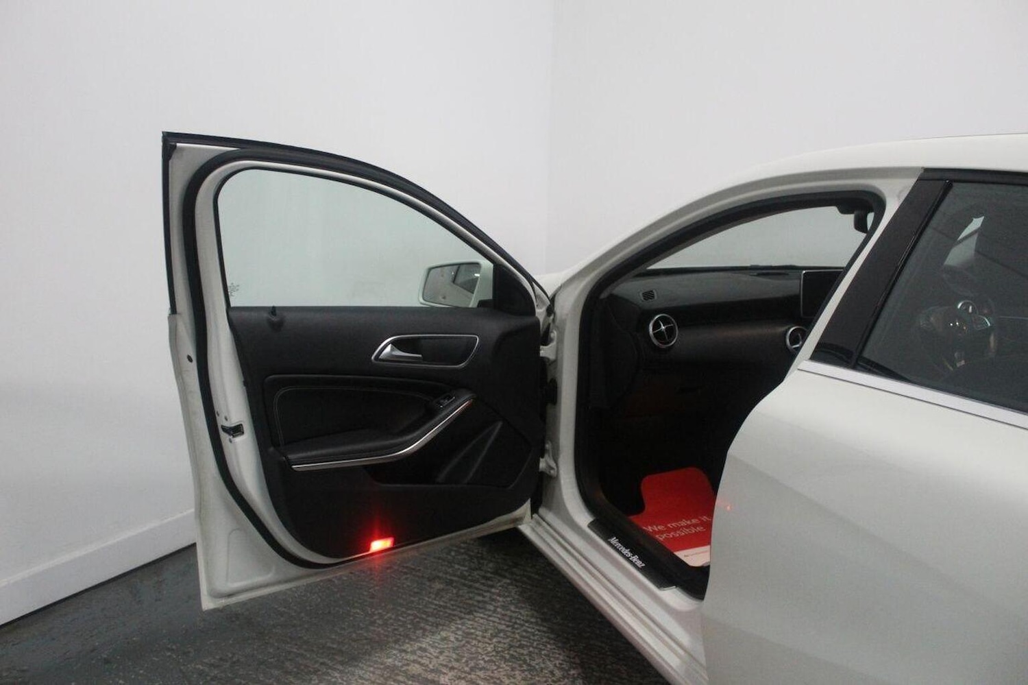 Used Mercedes-Benz A-Class 2016 for sale - 77417467: Photo 26