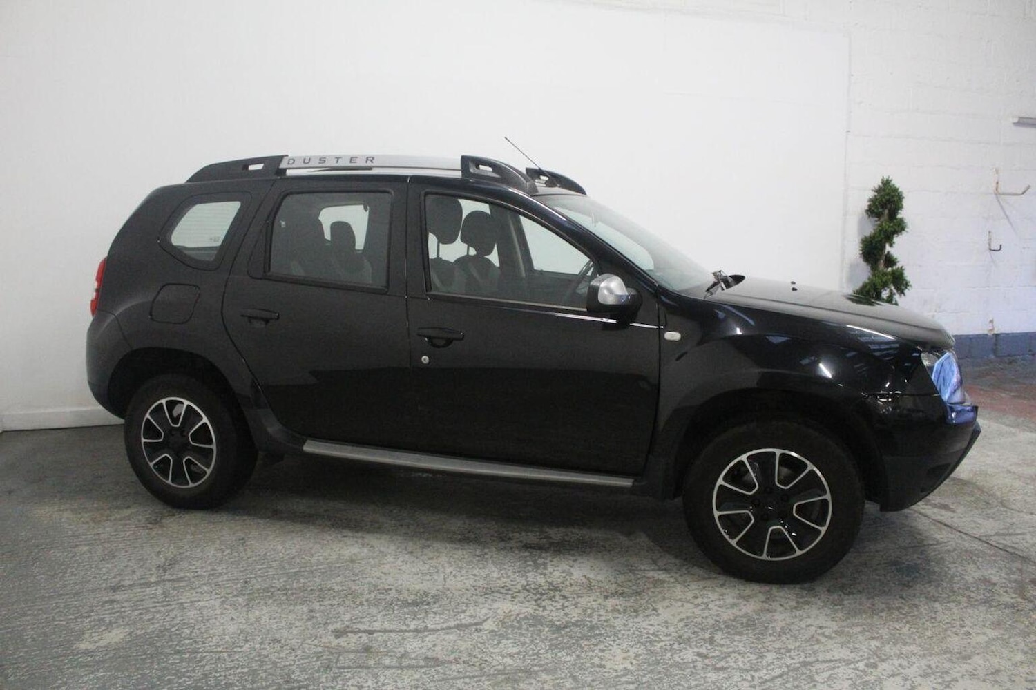 Used Dacia Duster 2016 for sale - 77065693: Photo 4