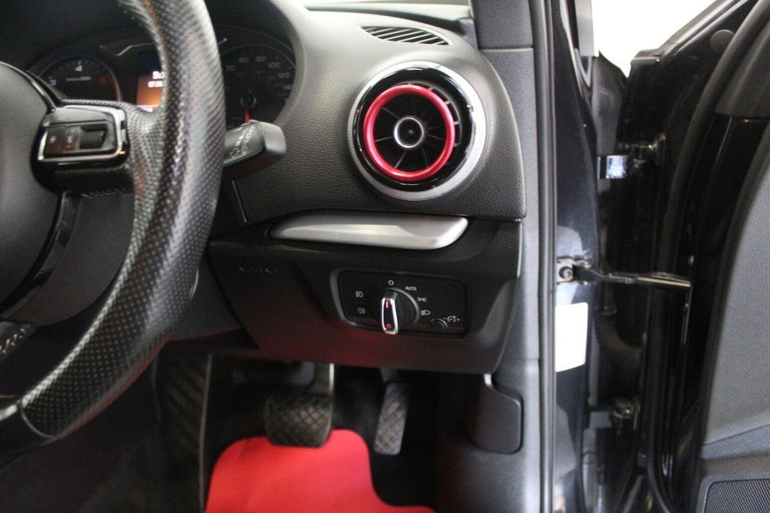 Used Audi A3 2014 for sale - 76793839: Photo 44