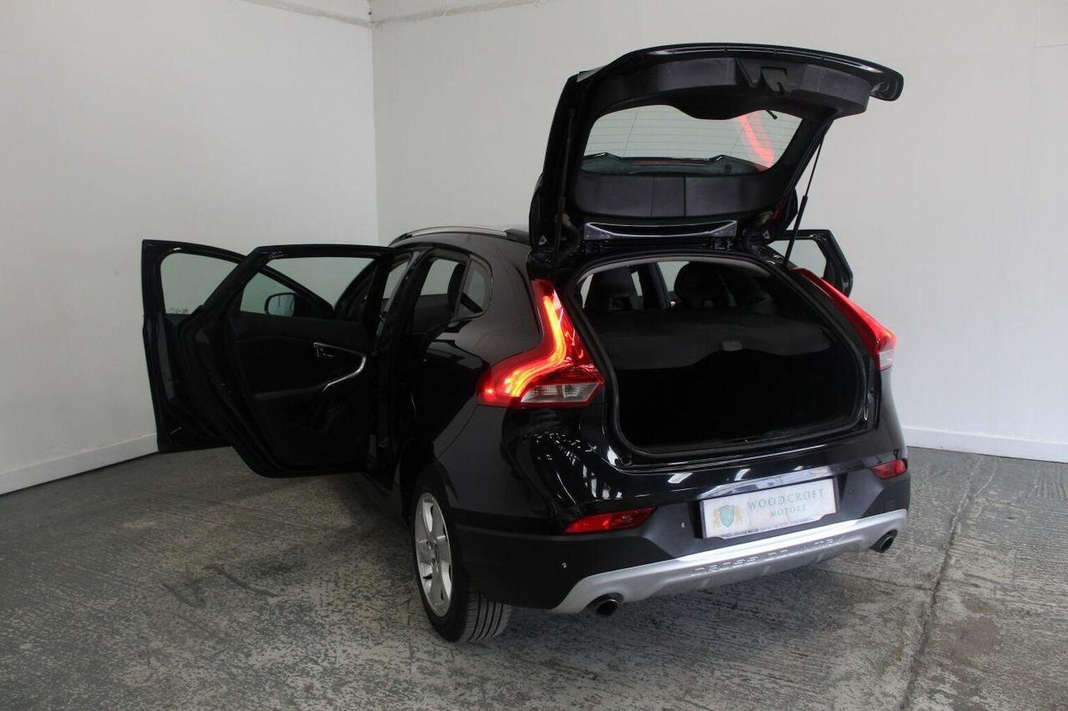 Used Volvo V60 2014 for sale - 77938024: Photo 20