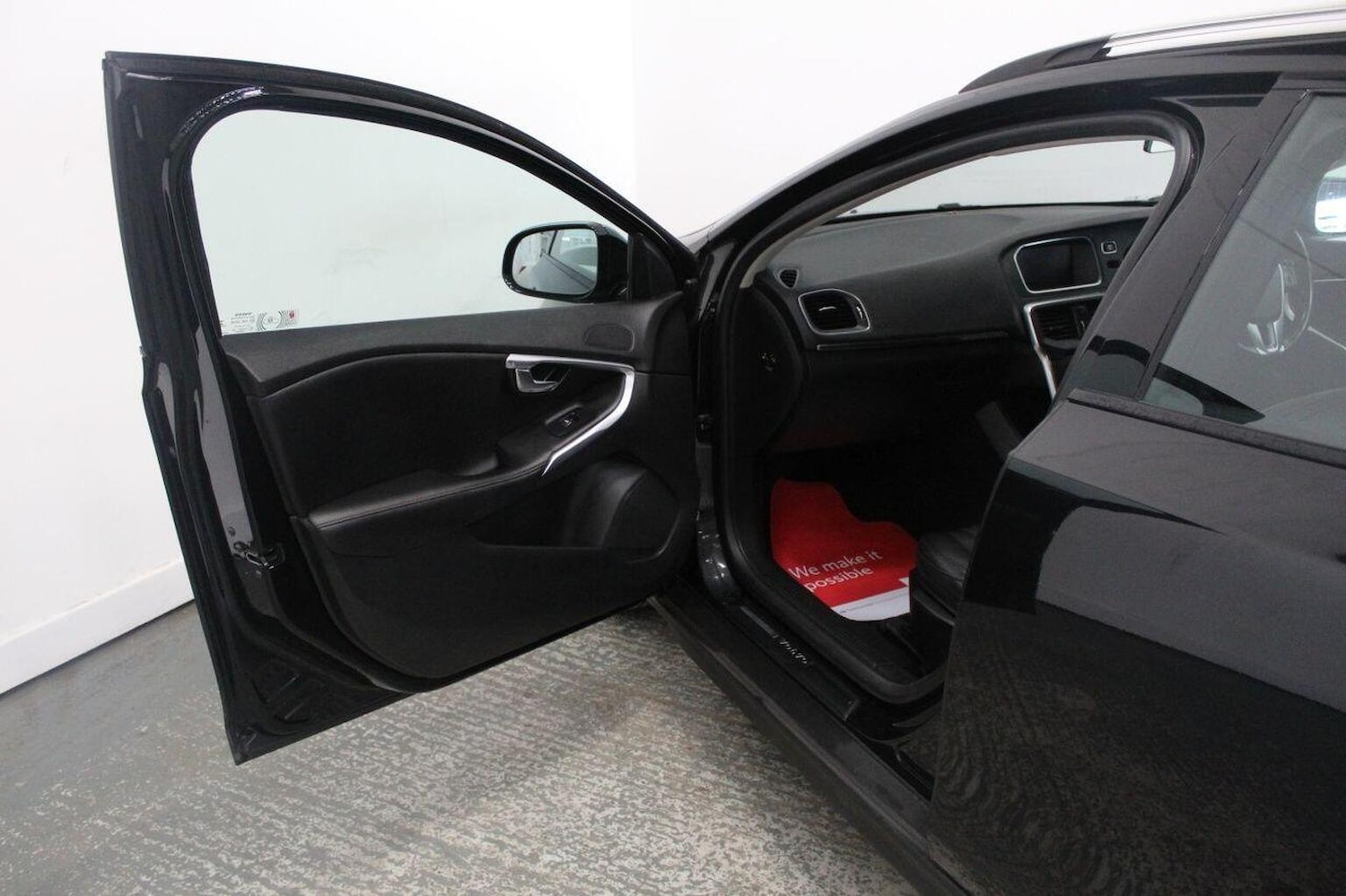 Used Volvo V60 2014 for sale - 77938024: Photo 27