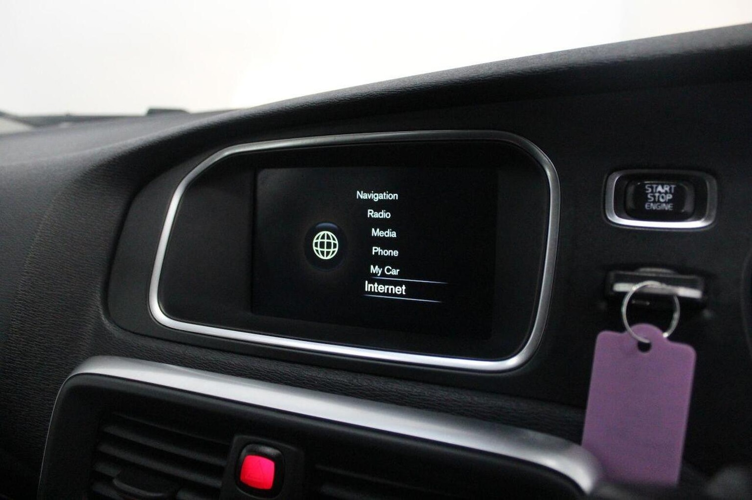 Used Volvo V60 2014 for sale - 77938024: Photo 38