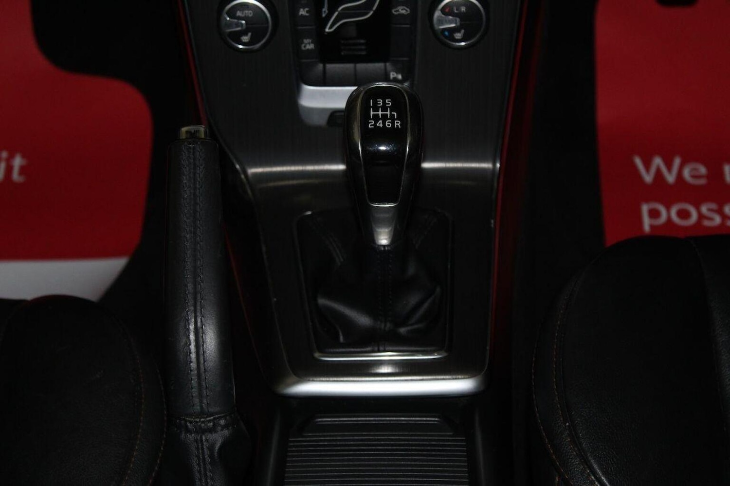 Used Volvo V60 2014 for sale - 77938024: Photo 44