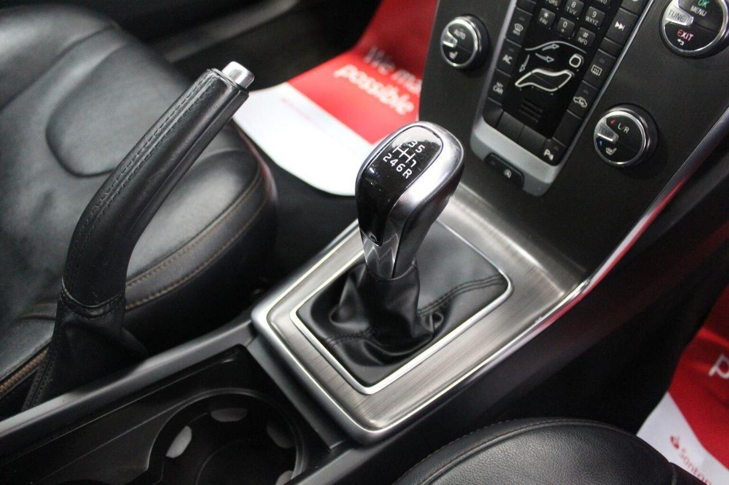 Used Volvo V60 2014 for sale - 77938024: Photo 45