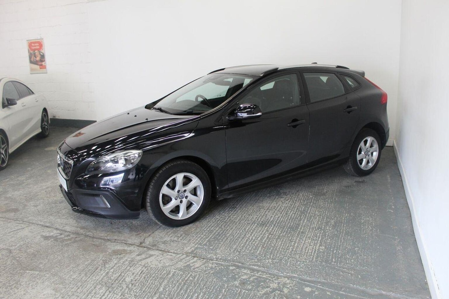 Used Volvo V60 2014 for sale - 77938024: Photo 5