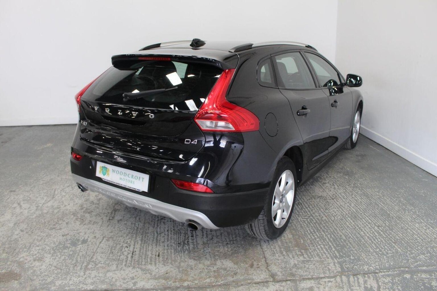 Used Volvo V60 2014 for sale - 77938024: Photo 8