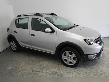 Used Dacia Sandero Stepway 2015 for sale - 79558307: Photo