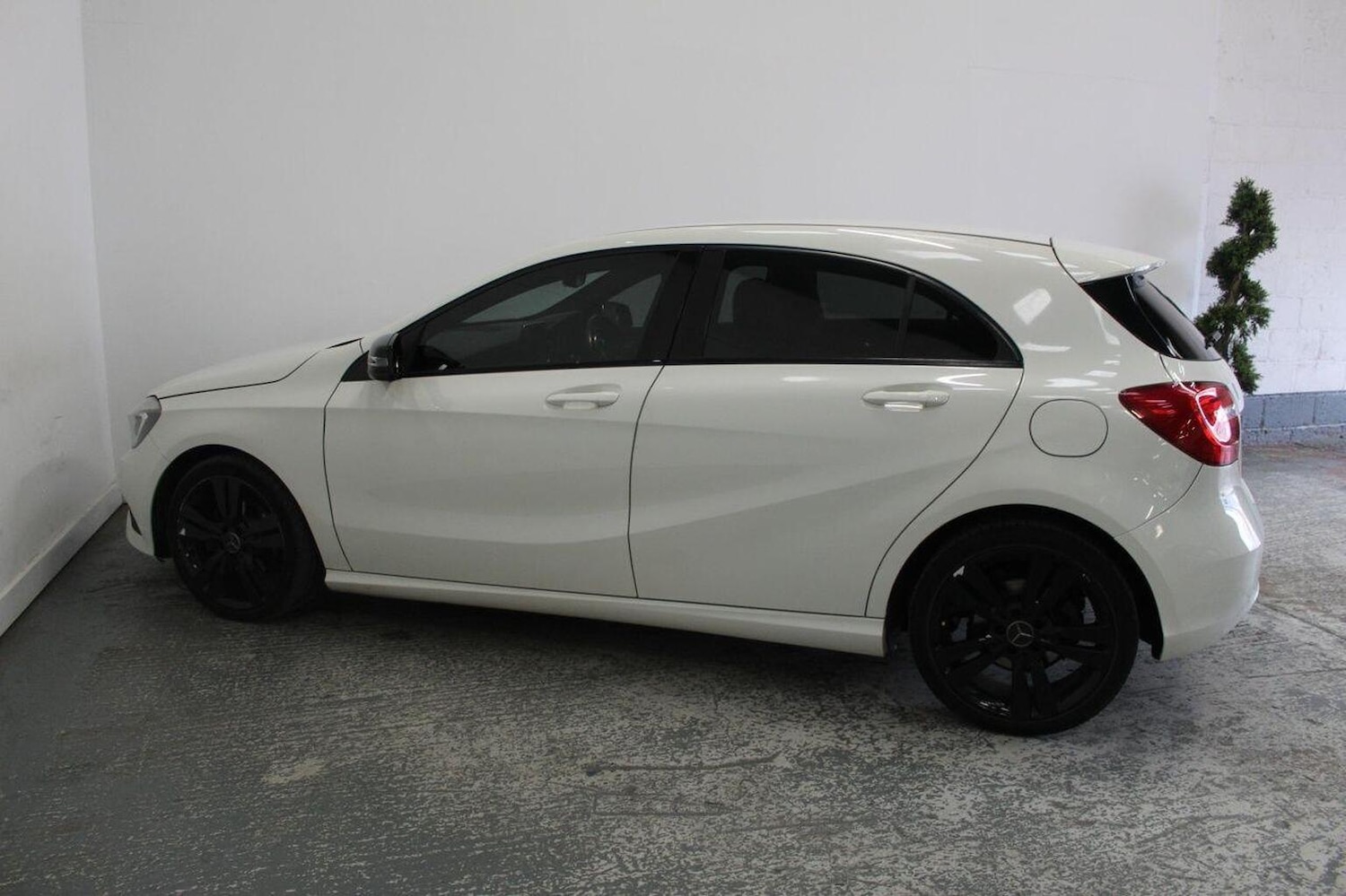 Used Mercedes-Benz A-Class 2014 for sale - 76397007: Photo 10