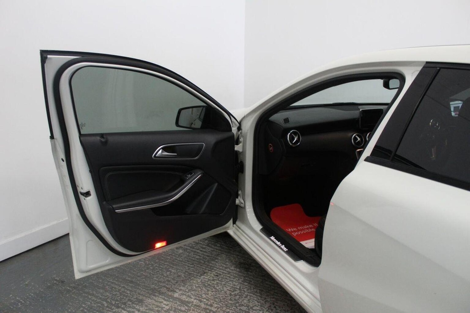 Used Mercedes-Benz A-Class 2014 for sale - 76397007: Photo 24