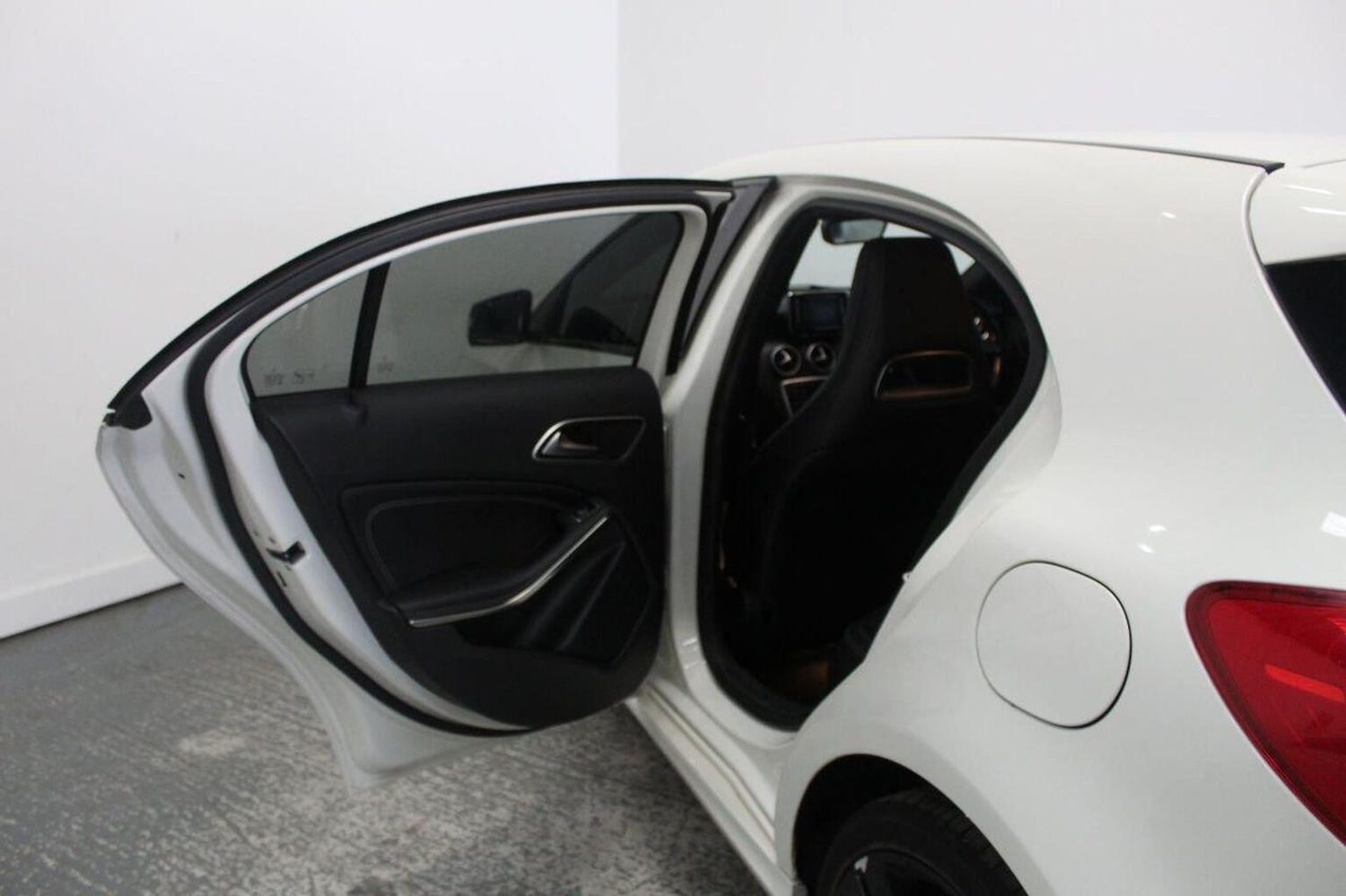 Used Mercedes-Benz A-Class 2014 for sale - 76397007: Photo 25