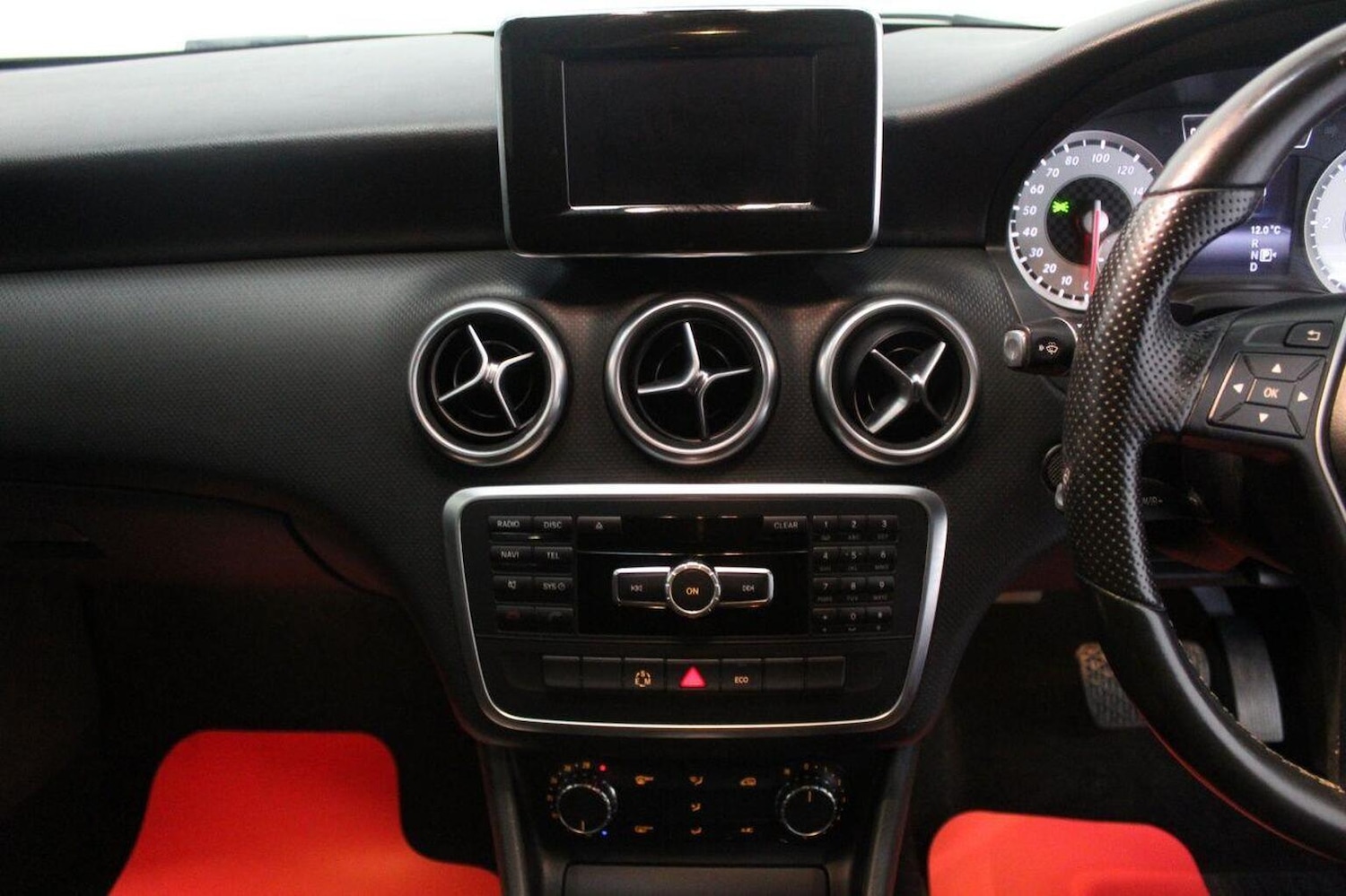 Used Mercedes-Benz A-Class 2014 for sale - 76397007: Photo 30
