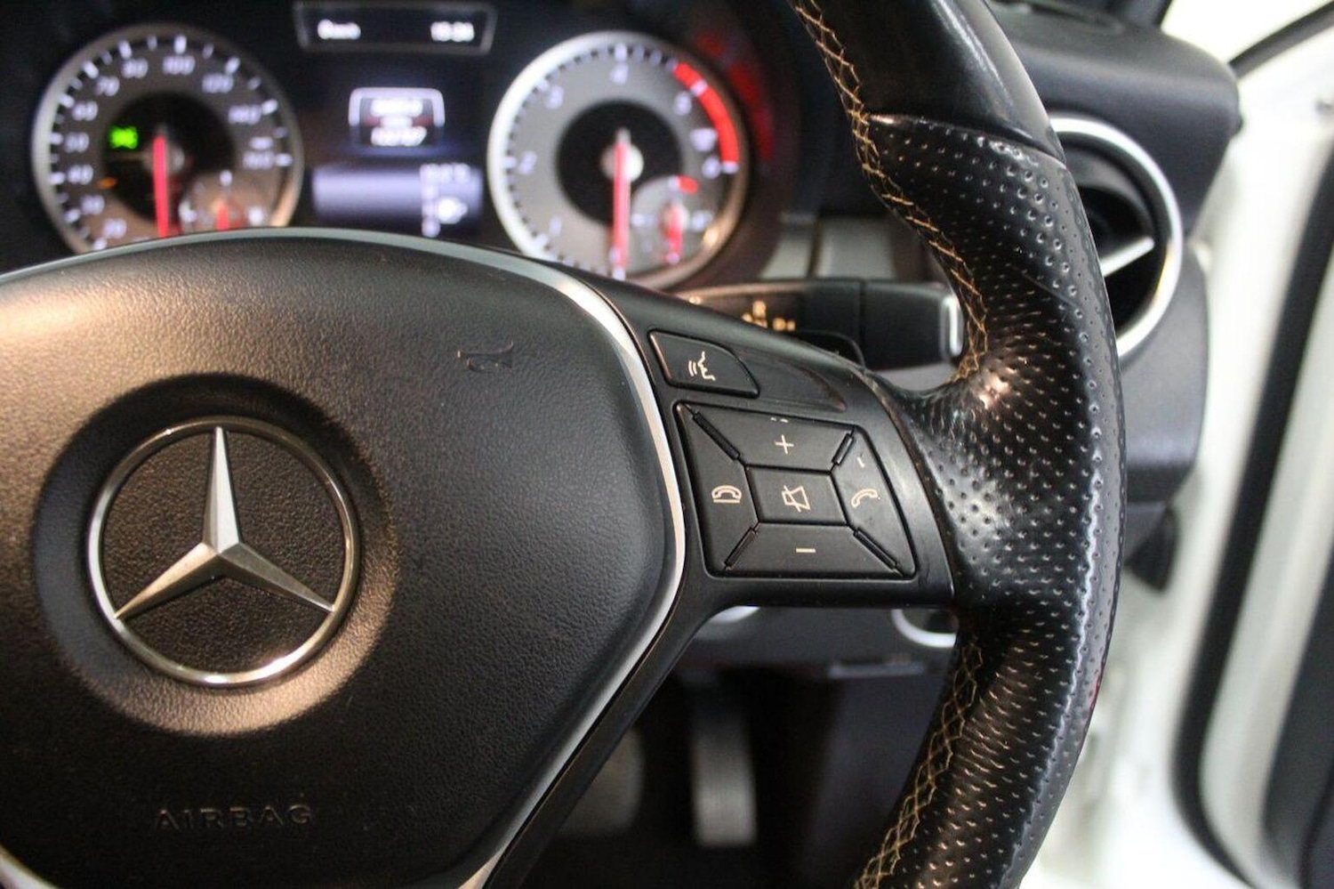 Used Mercedes-Benz A-Class 2014 for sale - 76397007: Photo 42