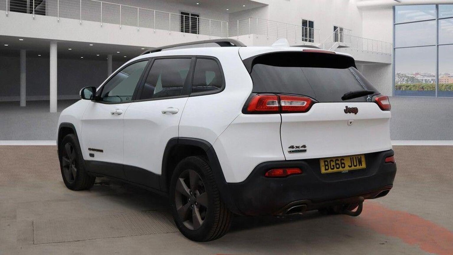 Used Jeep Cherokee 2016 for sale - 77937982: Photo 4