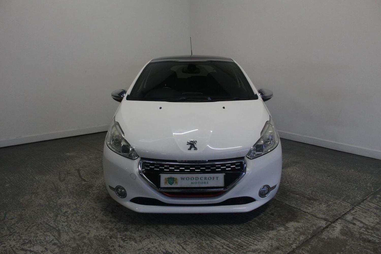 Used Peugeot 208 2014 for sale - 77189261: Photo 13