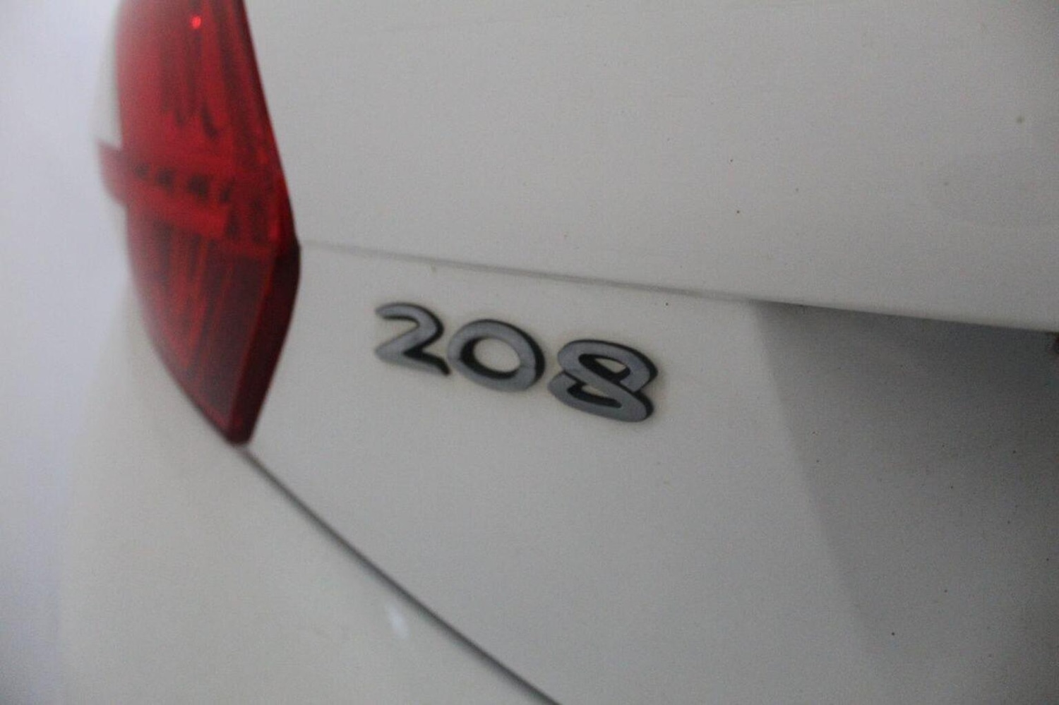 Used Peugeot 208 2014 for sale - 77189261: Photo 16