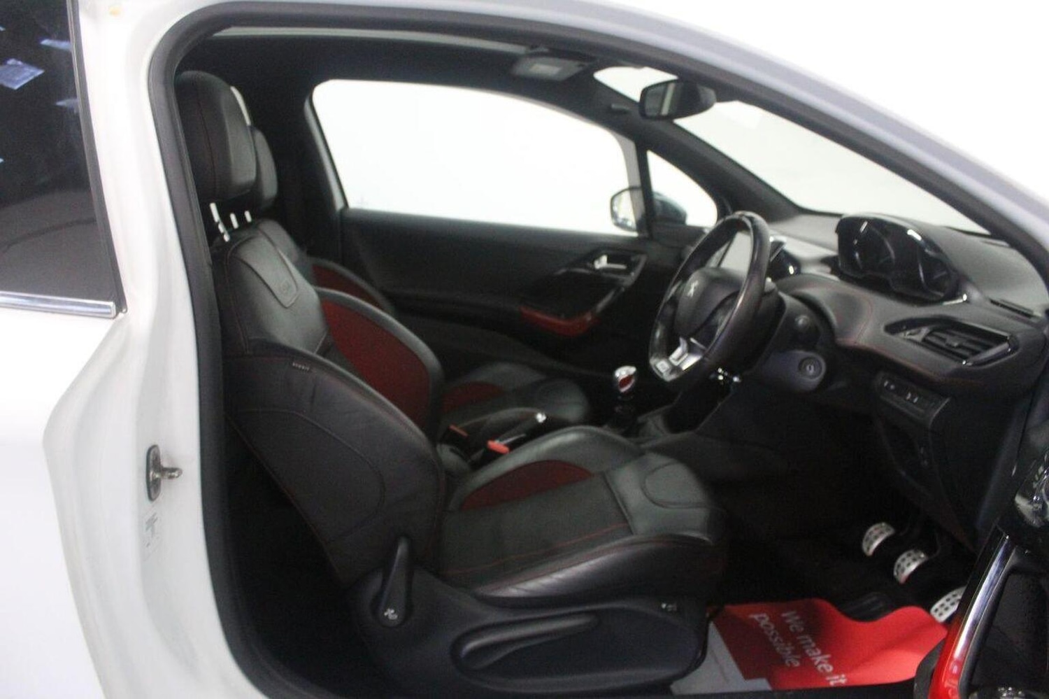 Used Peugeot 208 2014 for sale - 77189261: Photo 30