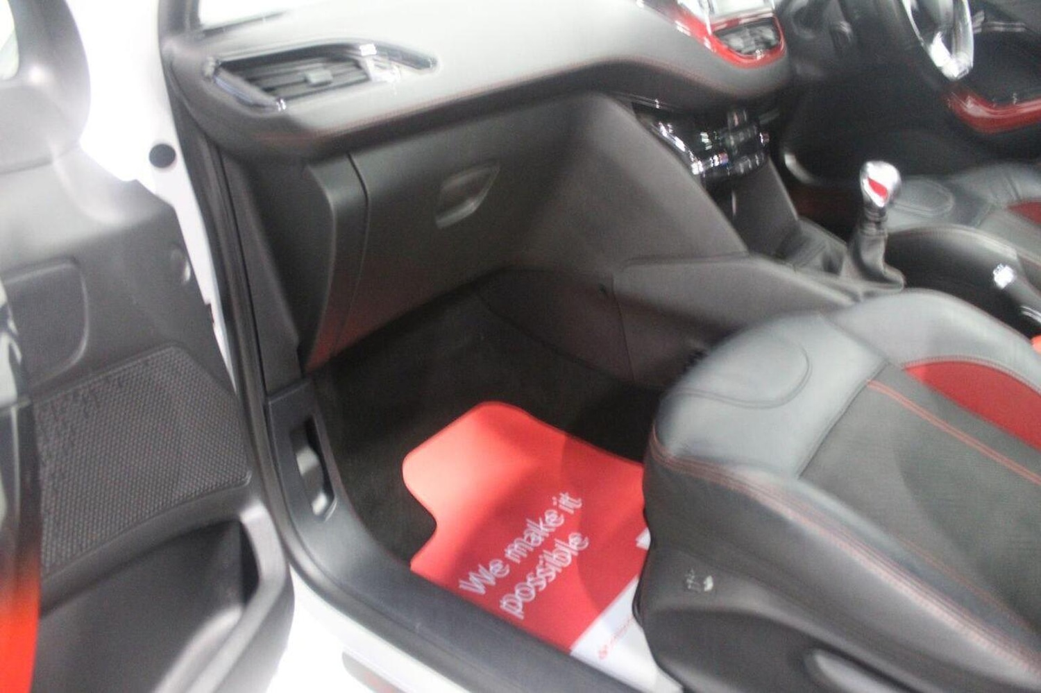 Used Peugeot 208 2014 for sale - 77189261: Photo 32