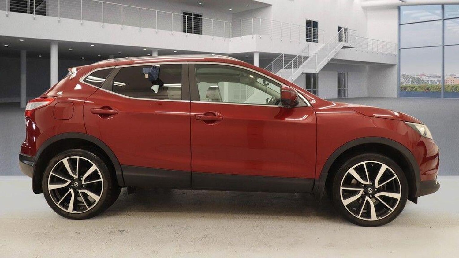 Used Nissan Qashqai 2015 for sale - 77483642: Photo 9
