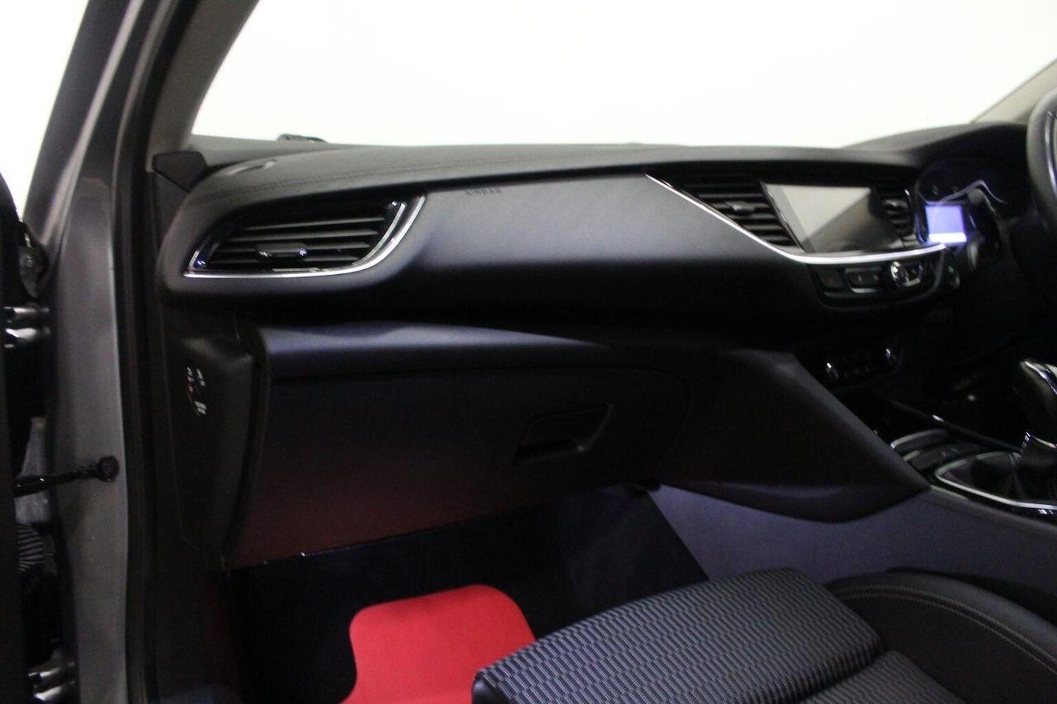 Used Vauxhall Insignia 2018 for sale - 77937875: Photo 31